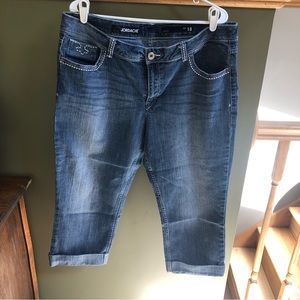 EUC ladies Jordache crop cuffed jeans. Size 18